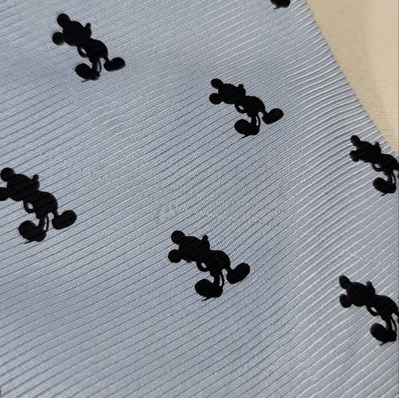 Walt Disney World Mickey Mouse Silhouette Silk Tie - Picture 5 of 6